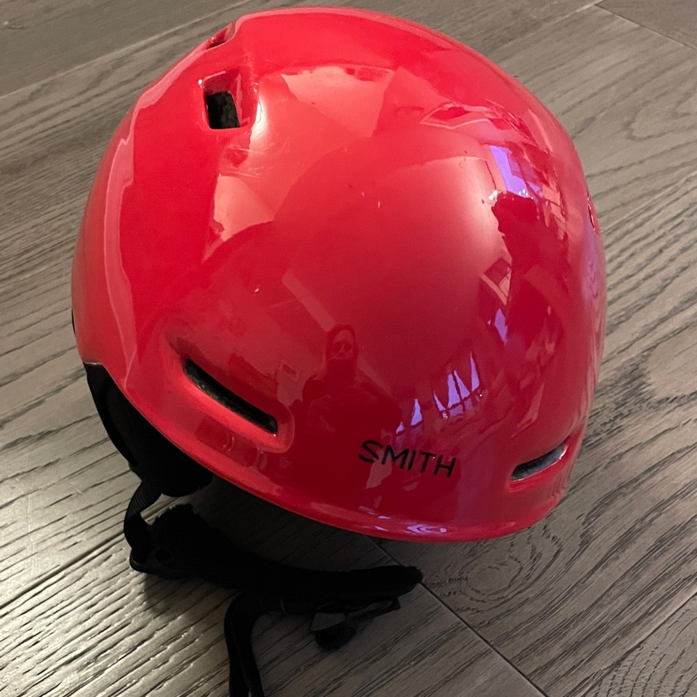 SMITH Glossy Red ski/board Helmet, YS